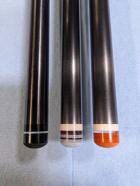Wheat State Cues Gen 5 Pro Rolled Carbon 杆身竖图细节。